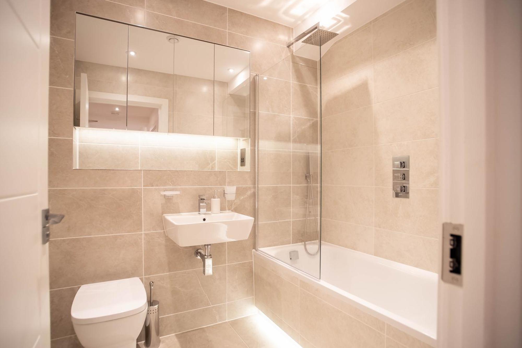 Villa Deluxe Chic 1 2 Bed Apts Near Heathrow Legoland Windsor Slough Exterior foto