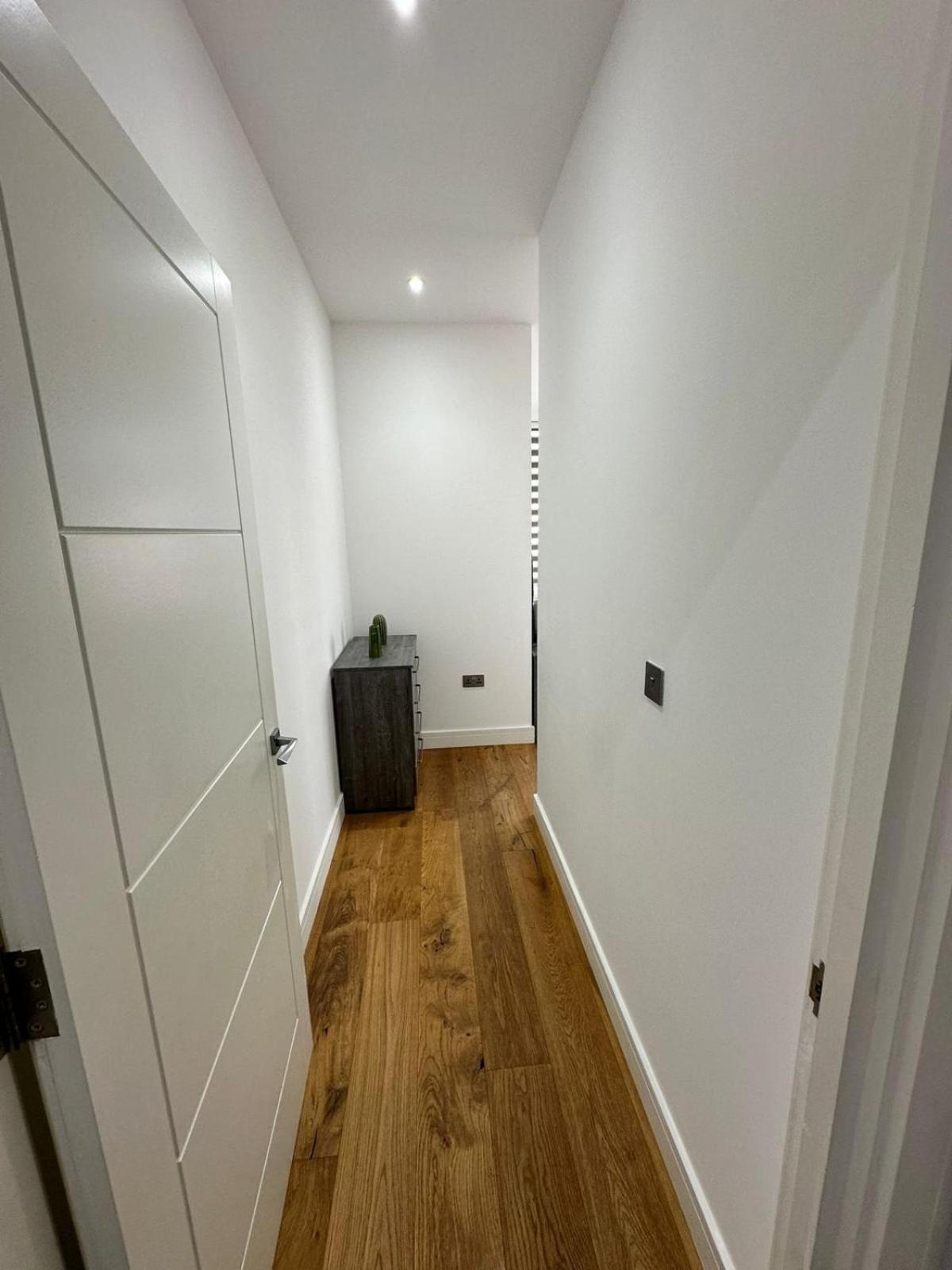 Villa Deluxe Chic 1 2 Bed Apts Near Heathrow Legoland Windsor Slough Exterior foto