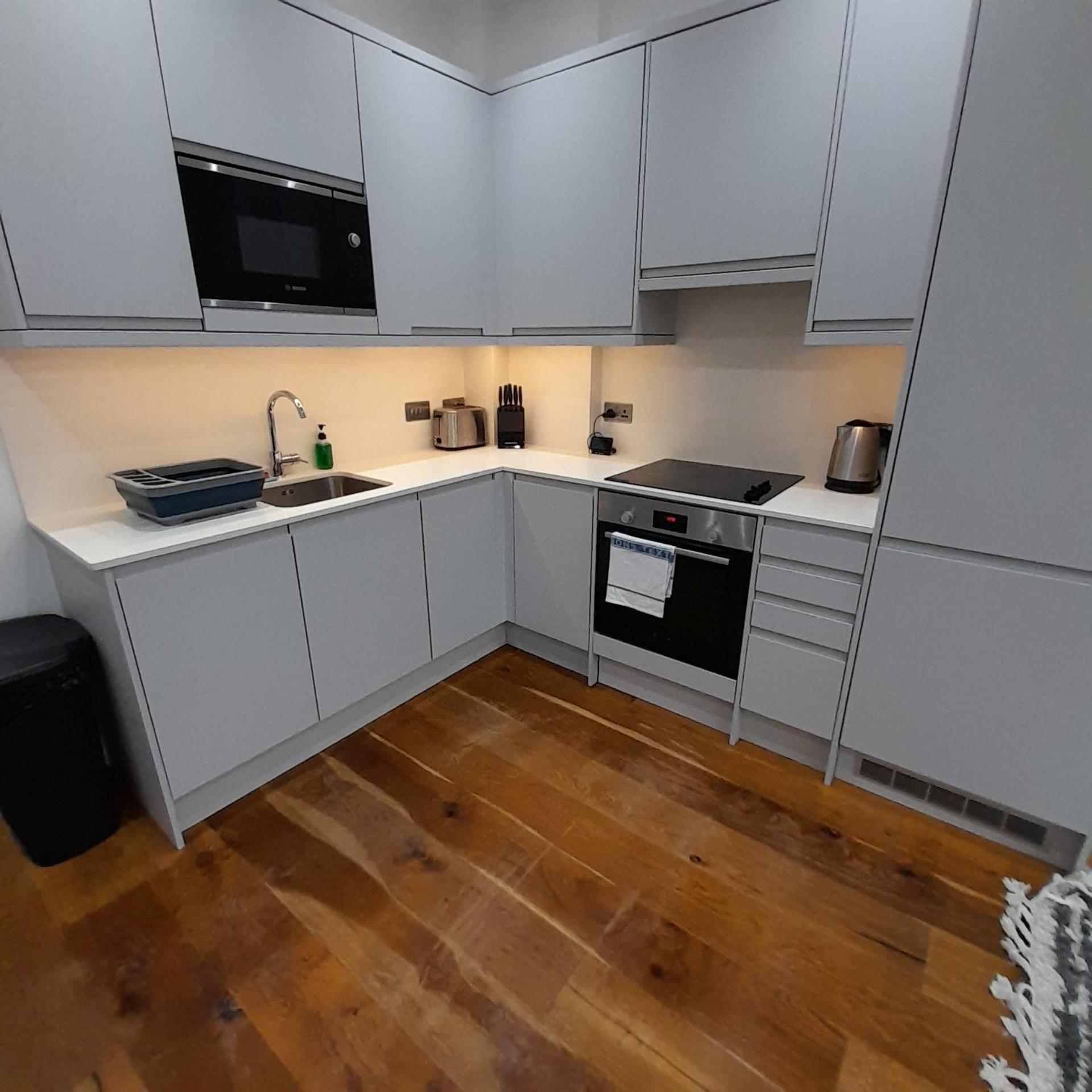 Villa Deluxe Chic 1 2 Bed Apts Near Heathrow Legoland Windsor Slough Exterior foto