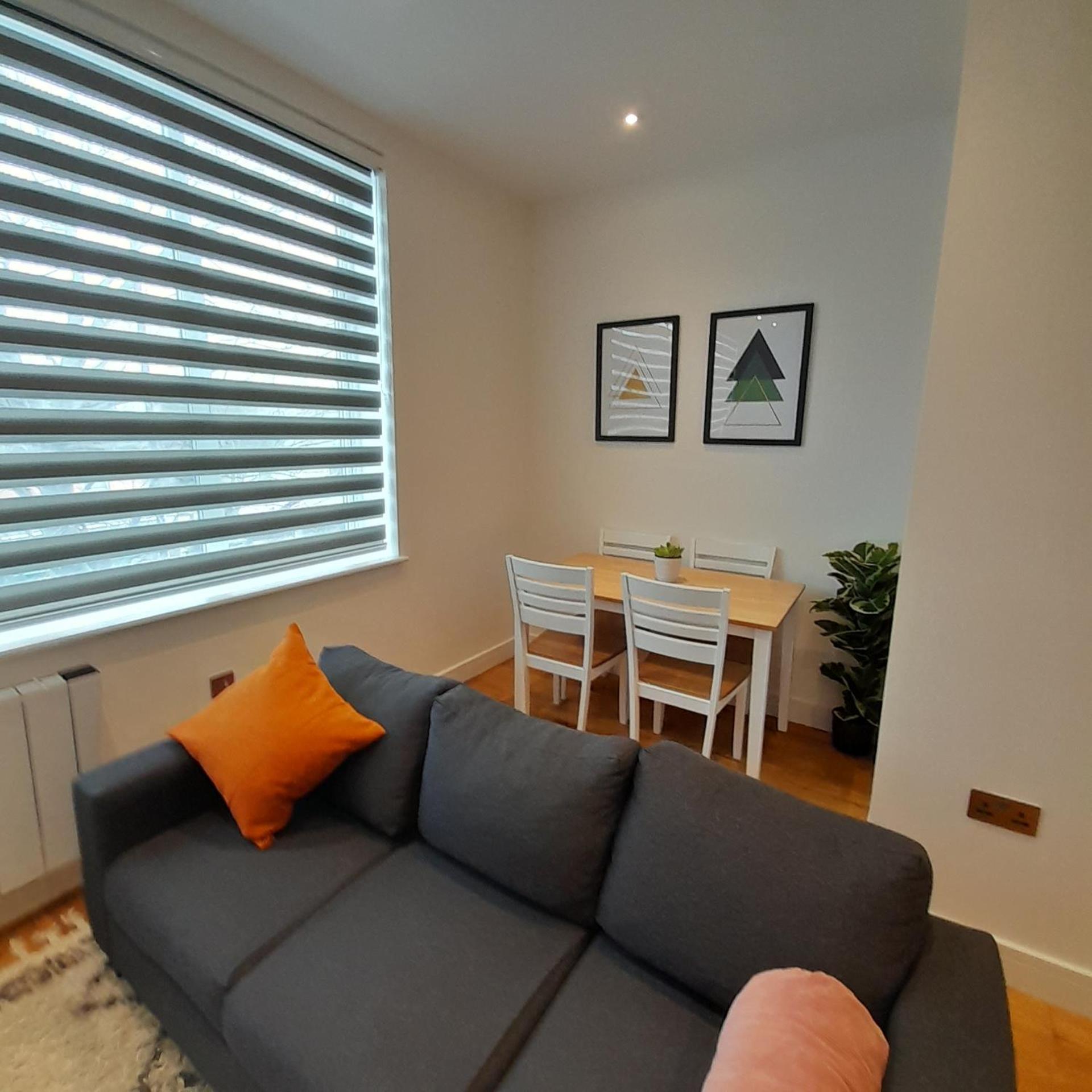 Villa Deluxe Chic 1 2 Bed Apts Near Heathrow Legoland Windsor Slough Exterior foto