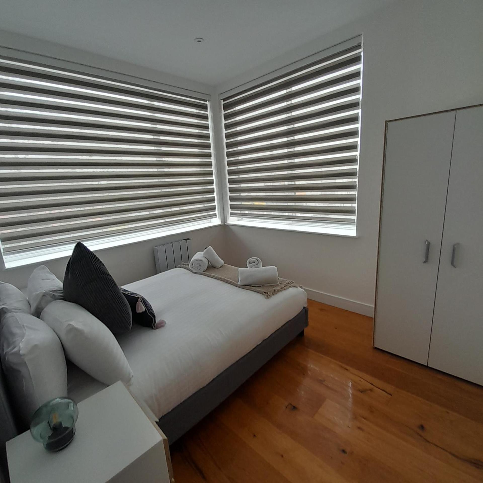 Villa Deluxe Chic 1 2 Bed Apts Near Heathrow Legoland Windsor Slough Exterior foto